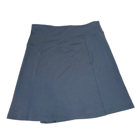 Smartwool Merino Wool Pull On Mini Skirt Lightweight Athleisure - Picture 2 of 6